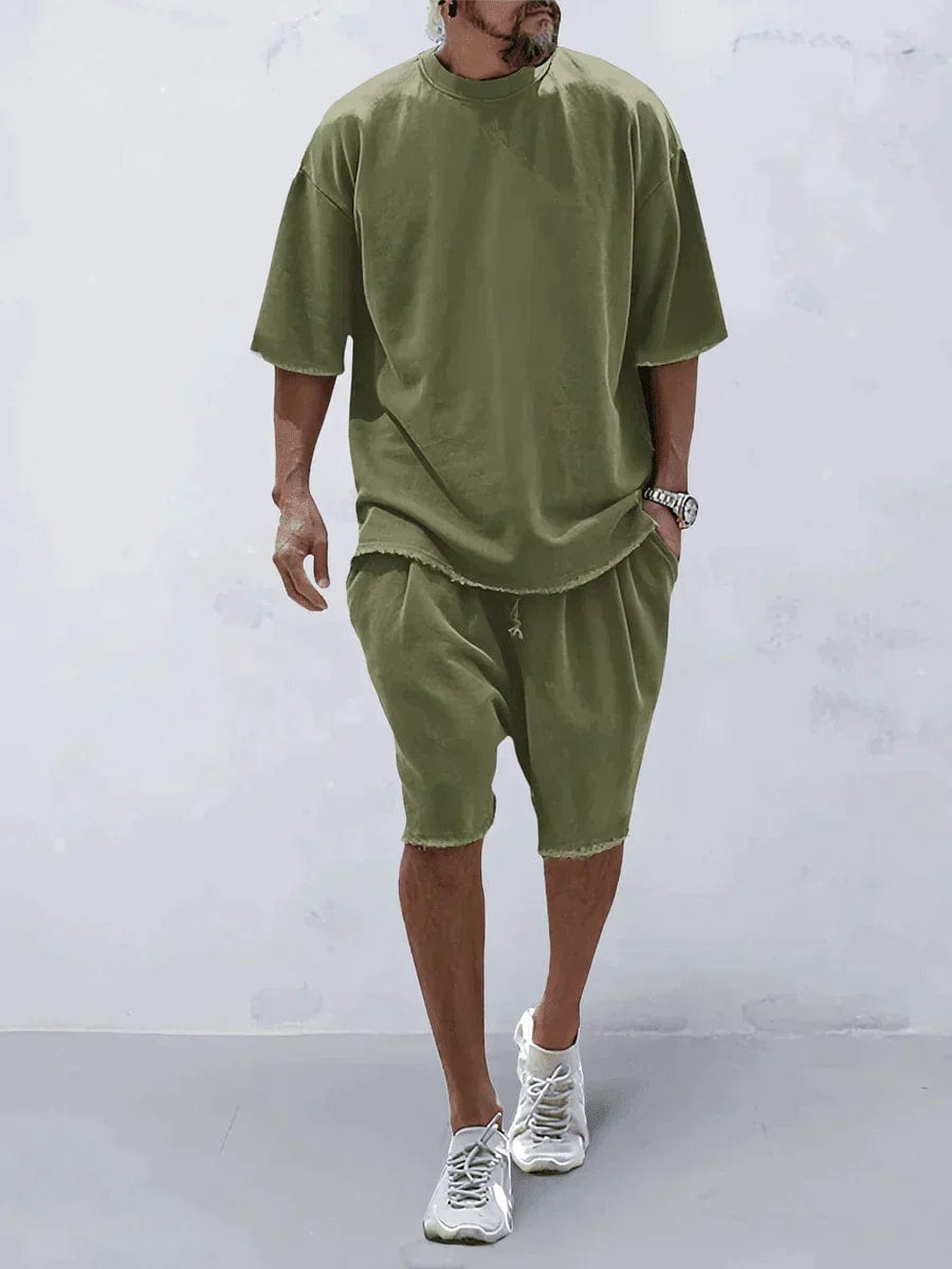 Set estivo leggero con pantaloncini e maglia a maniche corte