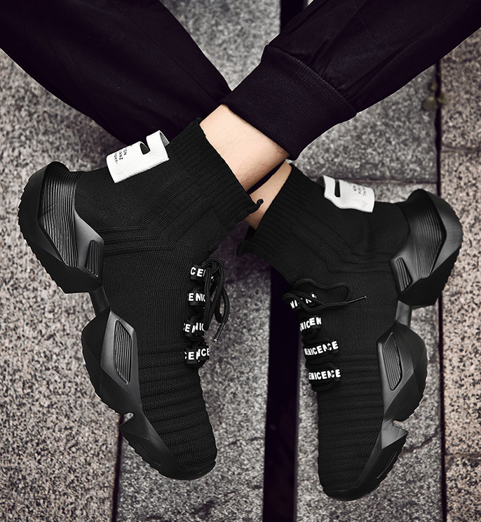 Herresportsko med sokkedesign og meshindvendigt materiale