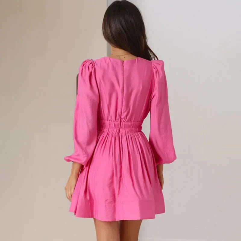 Abito Mini Elegante a Maniche Lunghe con Vestibilità Valorizzante