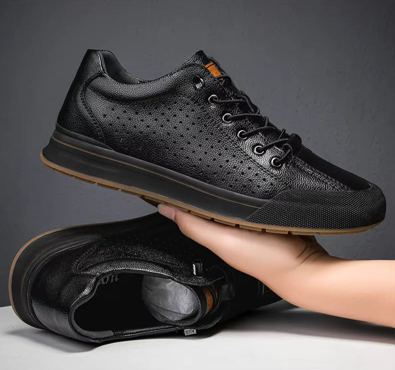 Scarpe da uomo in pelle nera, design casual con suola in gomma antiscivolo, lacci neri, ideali per moda urbana e comfort quotidiano.