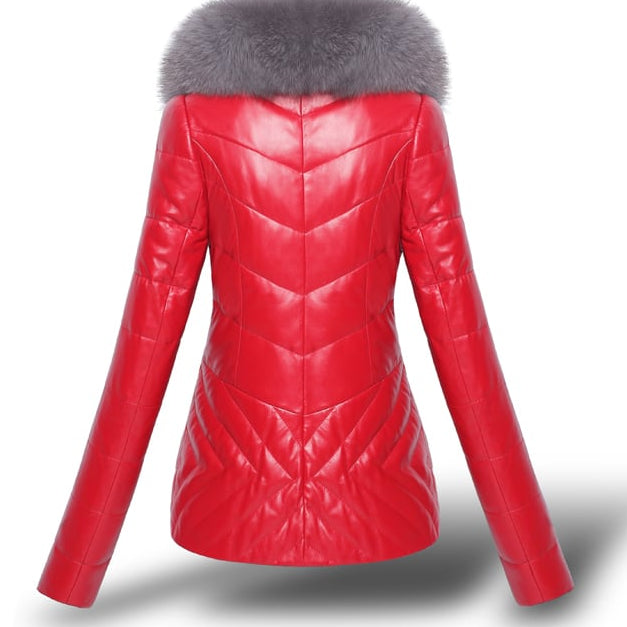 Abrigo de Invierno Corto para Mujer con Cuello de Piel Sintética y Cierre Frontal con Botones