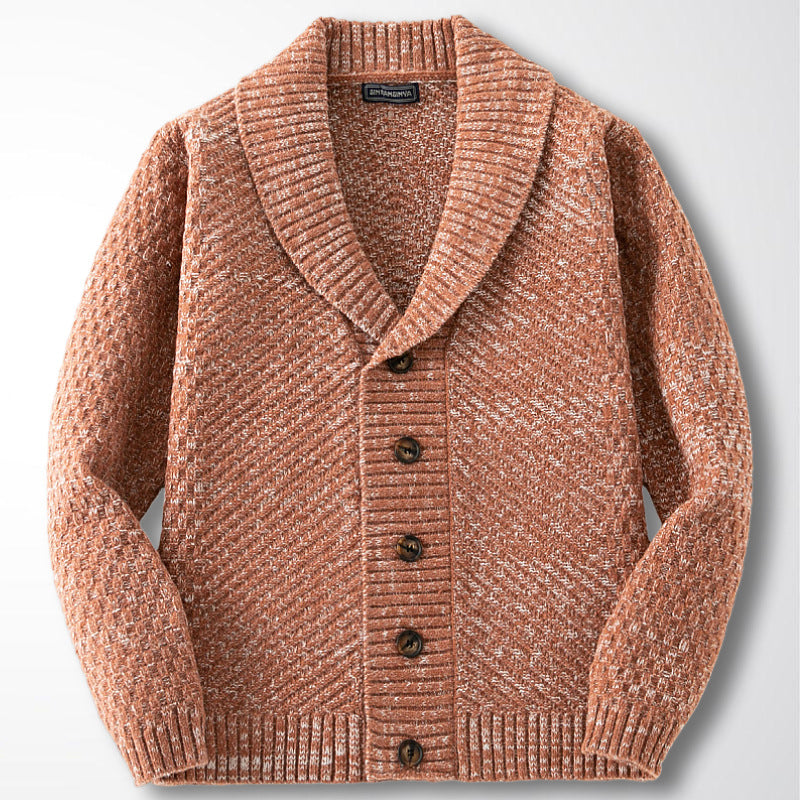 Cardigan marrone in maglia a coste con bottoni, collo a scialle, design elegante e caldo, ideale per moda autunno inverno uomo.
