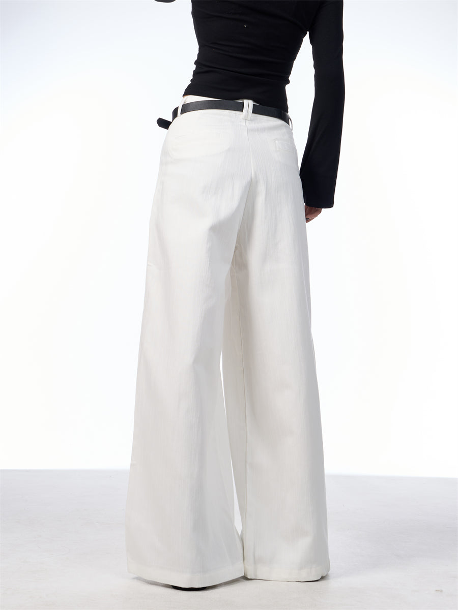 High-Waisted Women's Pants with Straight and Wide Legs and Retro Design
