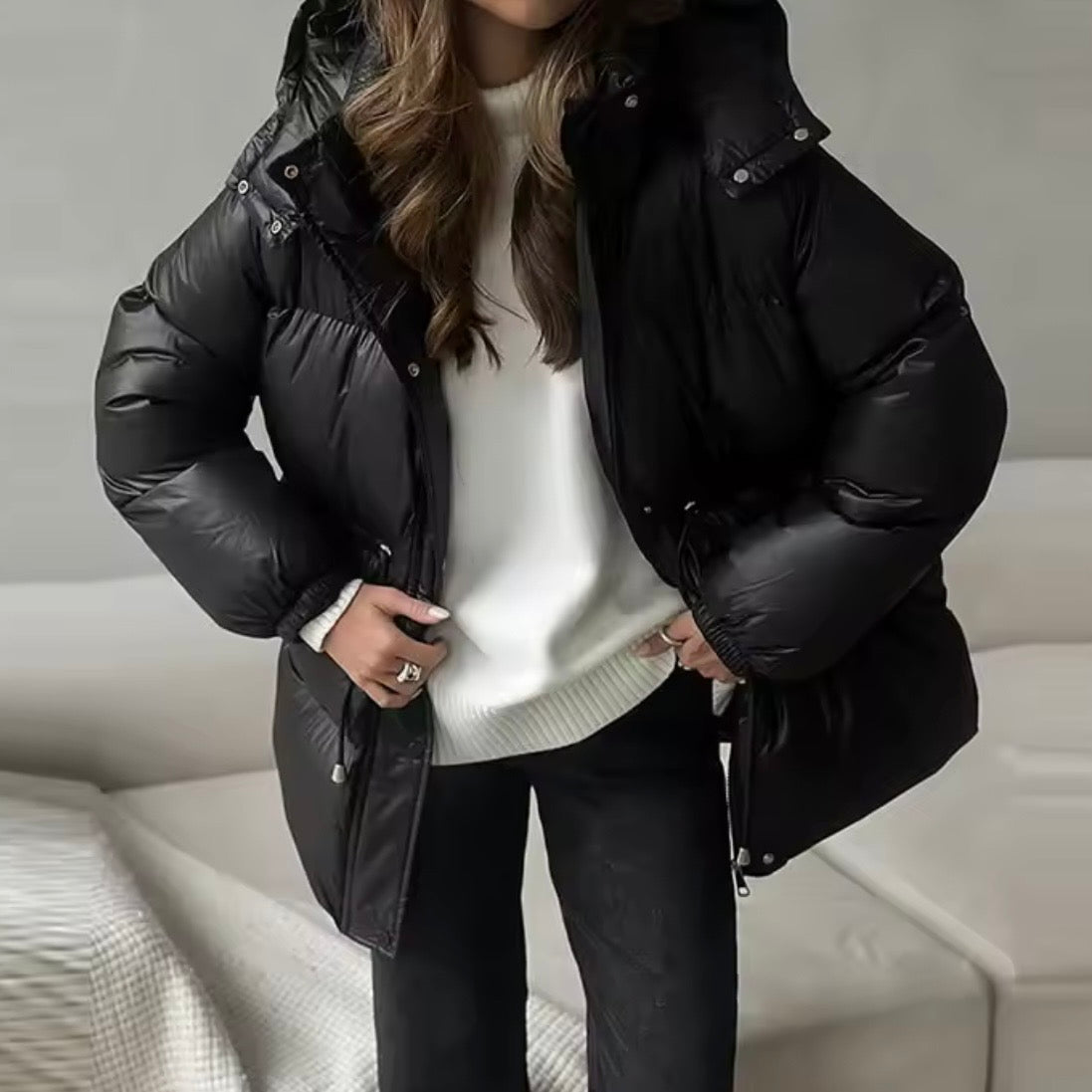 Chaqueta acolchada de invierno para mujer con cintura ajustable y cuello alto