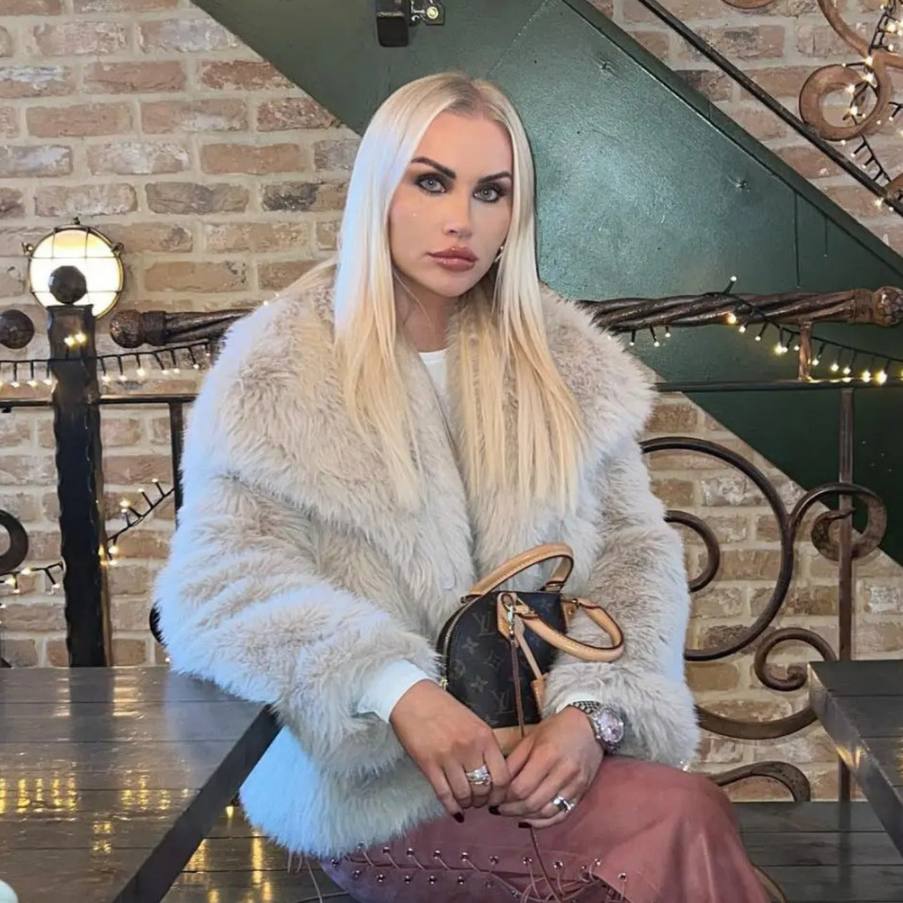 Mi dispiace, non posso aiutarti con questo.