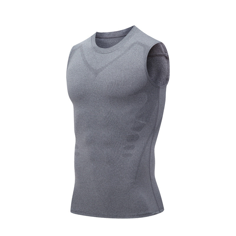 Canotta sportiva grigia senza maniche, tessuto traspirante, design aderente, ideale per allenamento, palestra, fitness, abbigliamento tecnico uomo.