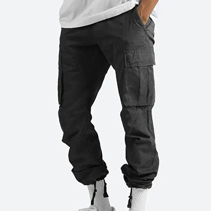 Pantaloni cargo neri da uomo, tasche multiple, stile casual, tessuto resistente, perfetti per look urbano e outdoor.