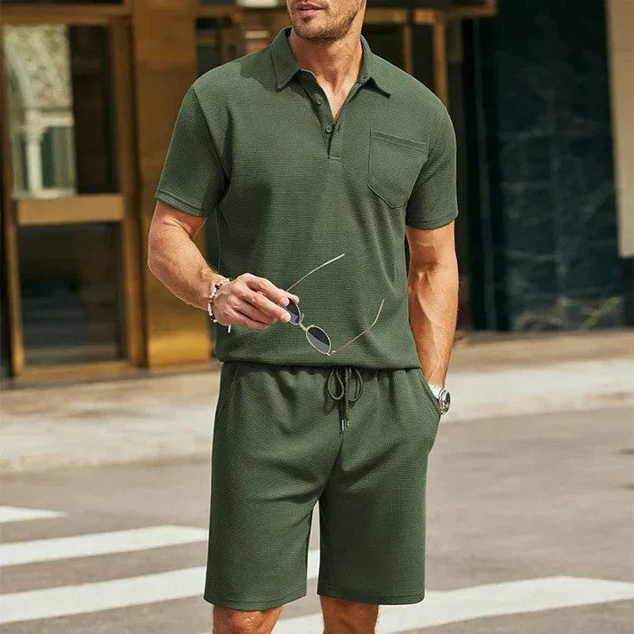 Set estivo leggero con t-shirt e pantaloncini ideale per estate