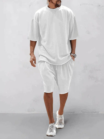 Set estivo leggero con pantaloncini e maglia a maniche corte
