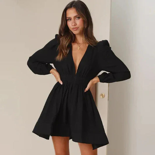 Abito Mini Elegante a Maniche Lunghe con Vestibilità Valorizzante