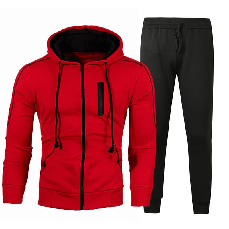 Tuta sportiva uomo, felpa rossa con cappuccio e pantaloni neri. Abbigliamento casual, moda fitness, stile moderno, comodo e versatile.