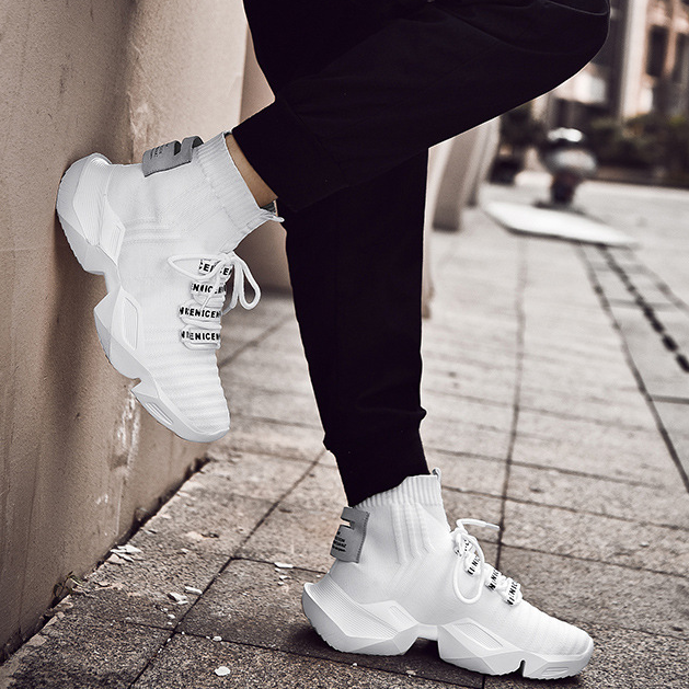 Herresportsko med sokkedesign og meshindvendigt materiale