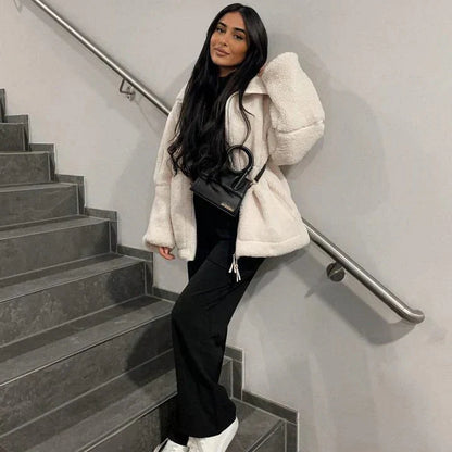 Giacca Invernale da Donna con Cappuccio, Cerniera e Tasche Frontali