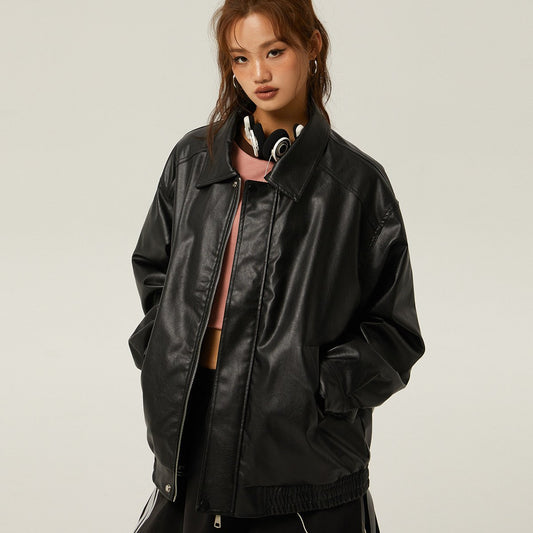 Chaqueta de mujer en PU con cremallera, cuello polo y acabado envejecido