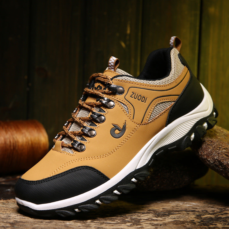 Men's Low-Cut Hiking Shoes with MD Sole and Lace Closure