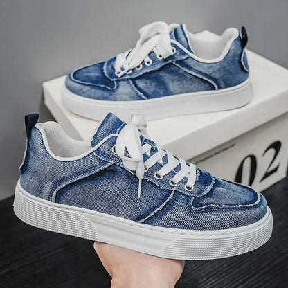 Sneakers da Uomo Low Top con Finitura Lavata e Chiusura a Lacci