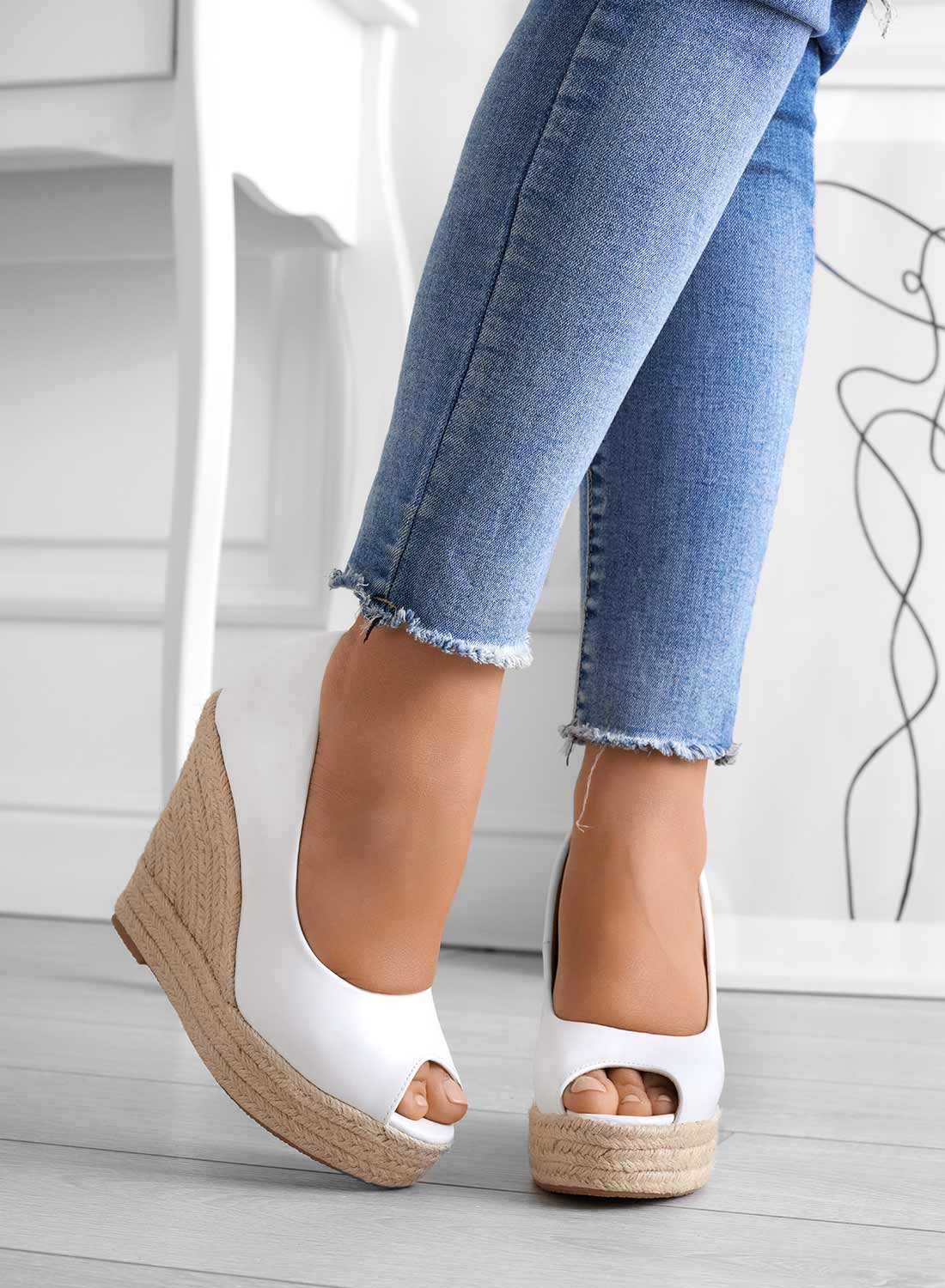 Sandali con Zeppa in Suede con Fodera Morbida e Punta Aperta | Ideali per Primavera ed Estate