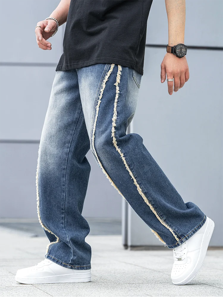 Jeans da Uomo con Vestibilità Rilassata e Dettagli a Bordo Grezzo