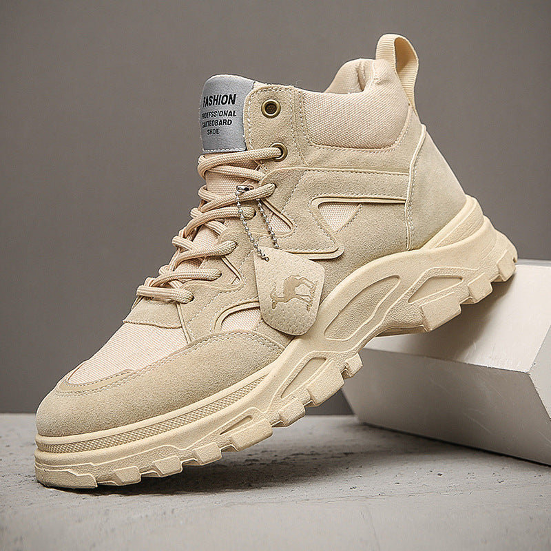 Herresko med højt skaft, tyk sål og rundet snude