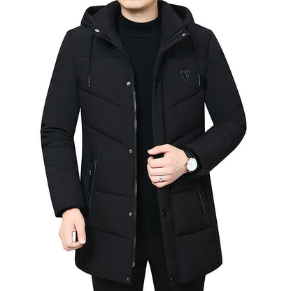 Giacca invernale uomo nera con cappuccio, design trapuntato, chiusura a bottoni, tasche laterali, ideale per moda invernale e abbigliamento casual.
