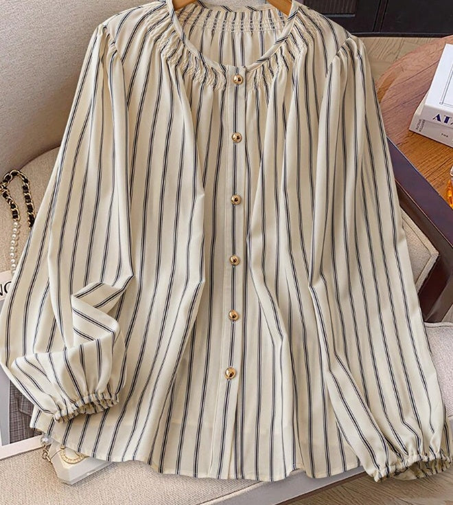 Women's Striped Top with Ruched Round Neckline and Puff Sleeves