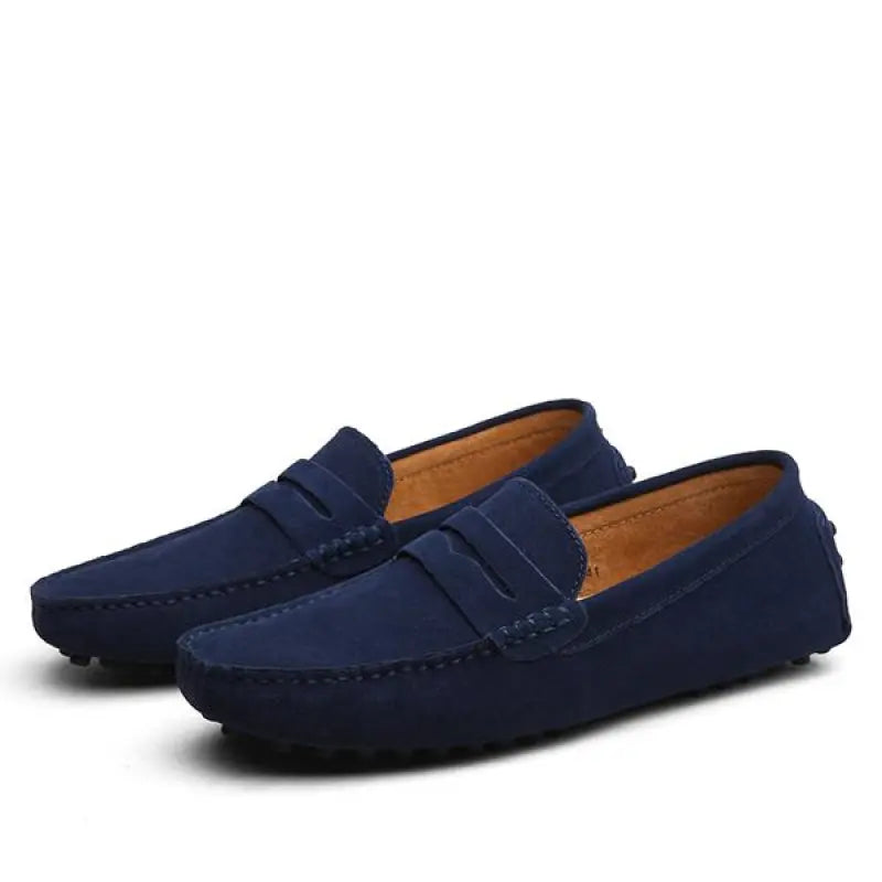 Mocassini uomo in pelle scamosciata blu, design elegante e casual, suola antiscivolo. Scarpe comode per ogni occasione.