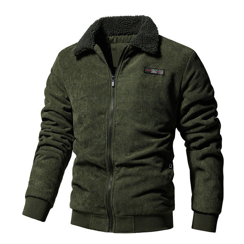 Giacca invernale verde militare da uomo, in velluto a coste, con colletto in pelliccia sintetica, chiusura a zip, ideale per moda casual e outdoor.
