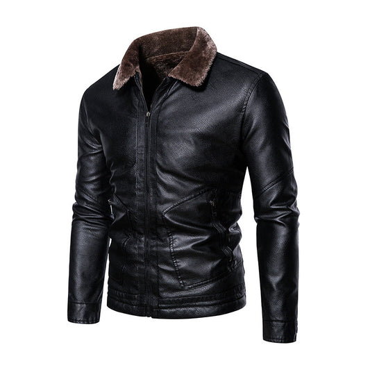 Giacca in pelle nera da uomo con colletto in pelliccia marrone, stile casual, chiusura a zip, ideale per moda autunnale e invernale.