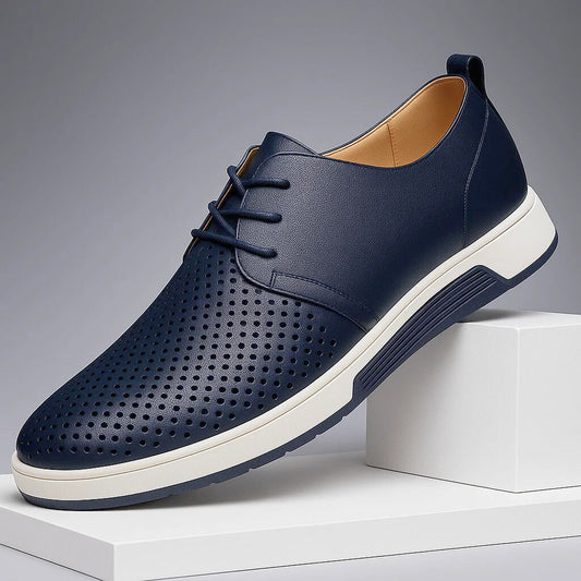 Herresko med slip-on design, ventileret overdel og Grip-Edge sål