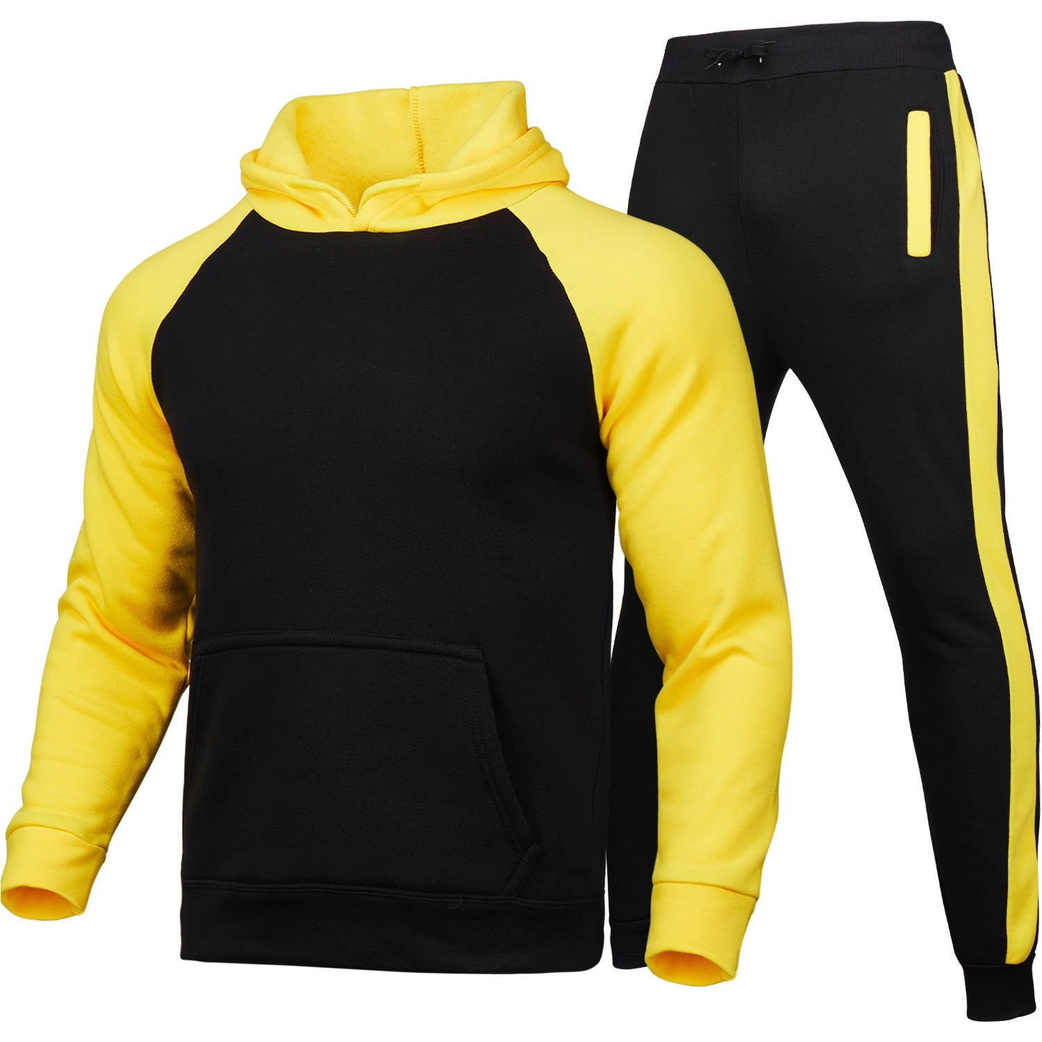Tuta sportiva uomo, felpa nera e gialla con cappuccio e pantaloni abbinati. Abbigliamento casual, moda fitness, stile moderno.