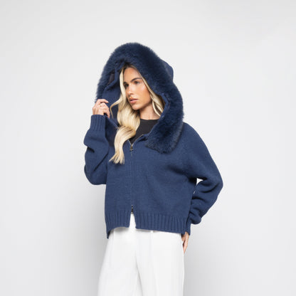 Cardigan da Donna con Zip, Cappuccio in Pelliccia Staccabile e Lavorazione a Maglia