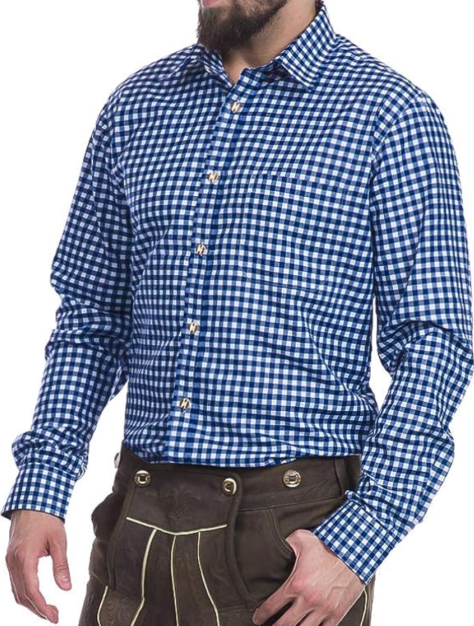 Camicia a quadri blu e bianchi da uomo, abbinata a pantaloni tradizionali in pelle marrone. Stile bavarese, moda maschile, abbigliamento tradizionale.