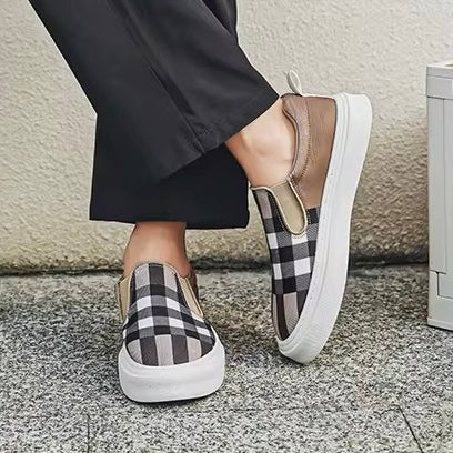 Men's Slip-On Sneakers with Plaid Pattern and Padded Insole