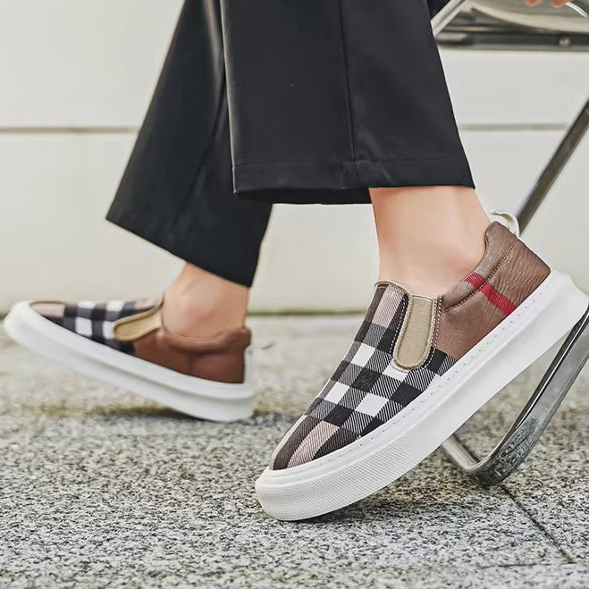 Men's Slip-On Sneakers with Plaid Pattern and Padded Insole