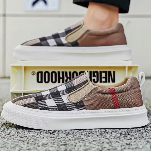 Men's Slip-On Sneakers with Plaid Pattern and Padded Insole