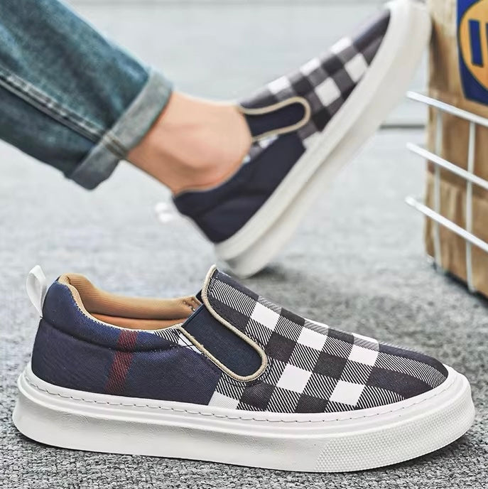 Men's Slip-On Sneakers with Plaid Pattern and Padded Insole