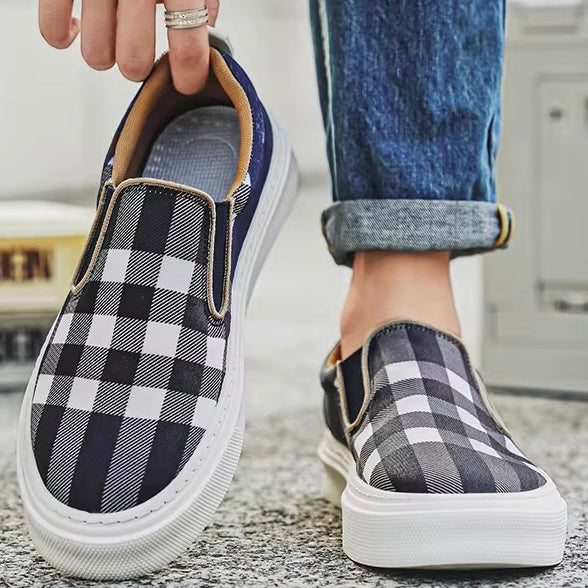Men's Slip-On Sneakers with Plaid Pattern and Padded Insole