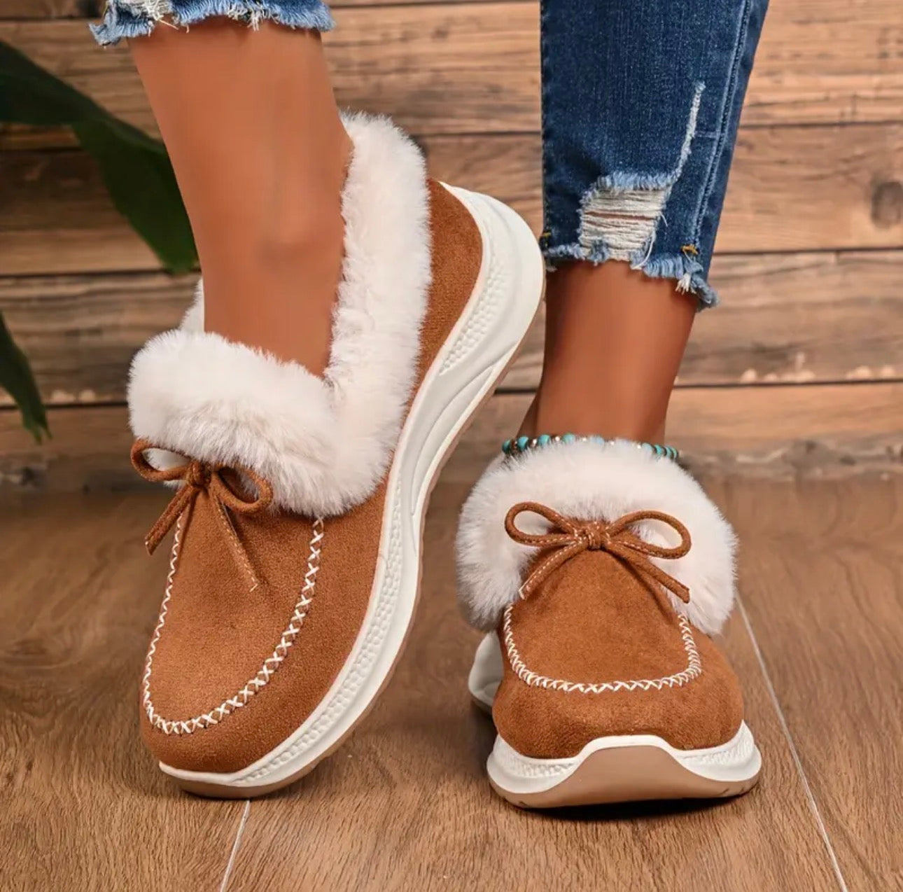 Sneakers Invernali da Donna Foderate in Pelliccia con Fiocco e Design Slip-On