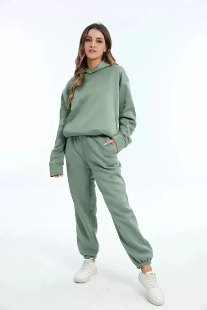 Completo caldo con felpa e pantaloni della tuta da donna I Ideale per l'inverno