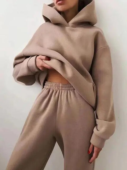 Completo caldo con felpa e pantaloni della tuta da donna I Ideale per l'inverno