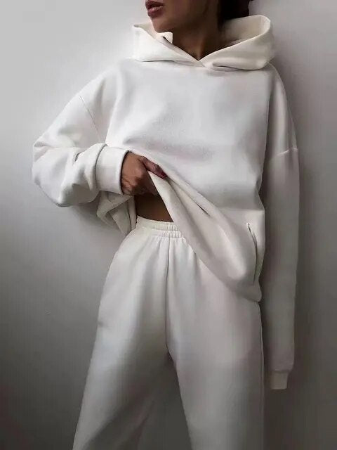 Completo caldo con felpa e pantaloni della tuta da donna I Ideale per l'inverno