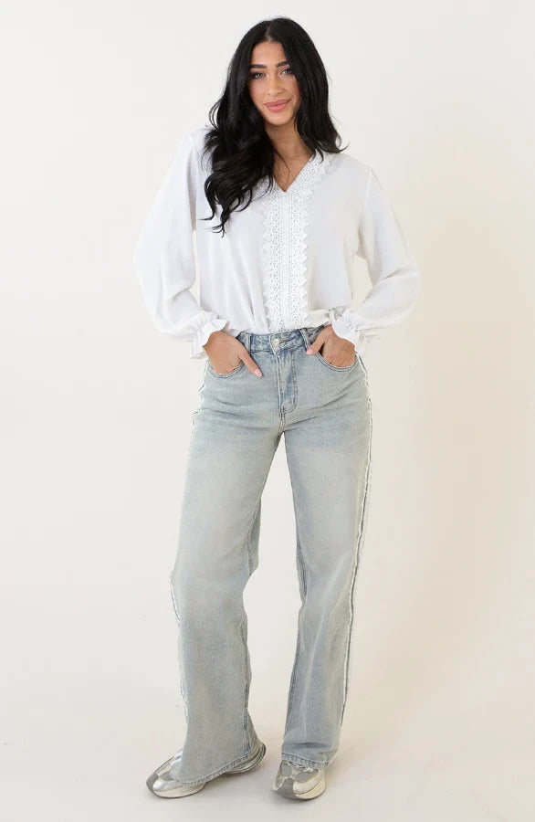 Blusa da Donna con Dettagli in Pizzo e Scollo a V