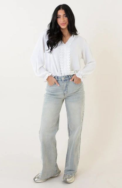 Blusa da Donna con Dettagli in Pizzo e Scollo a V