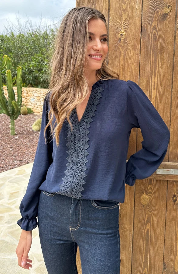 Blusa da Donna con Dettagli in Pizzo e Scollo a V