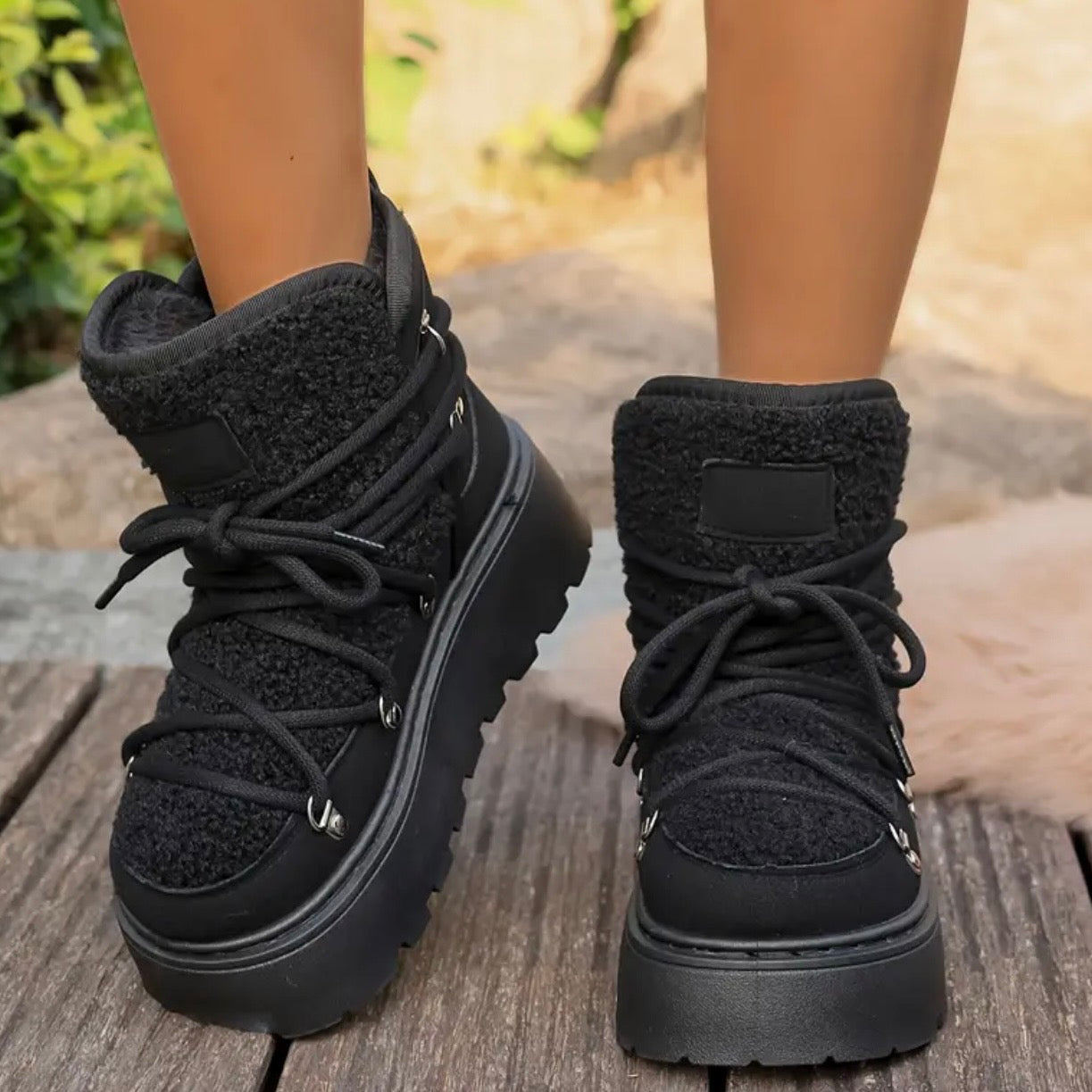 Dames vinterstøvler med forhøjet platform og polstret indersål