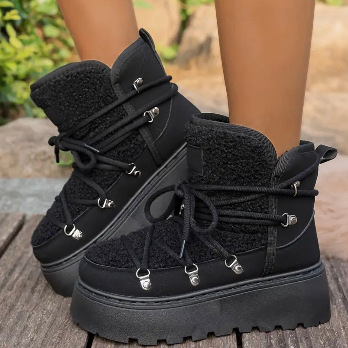 Dames vinterstøvler med forhøjet platform og polstret indersål