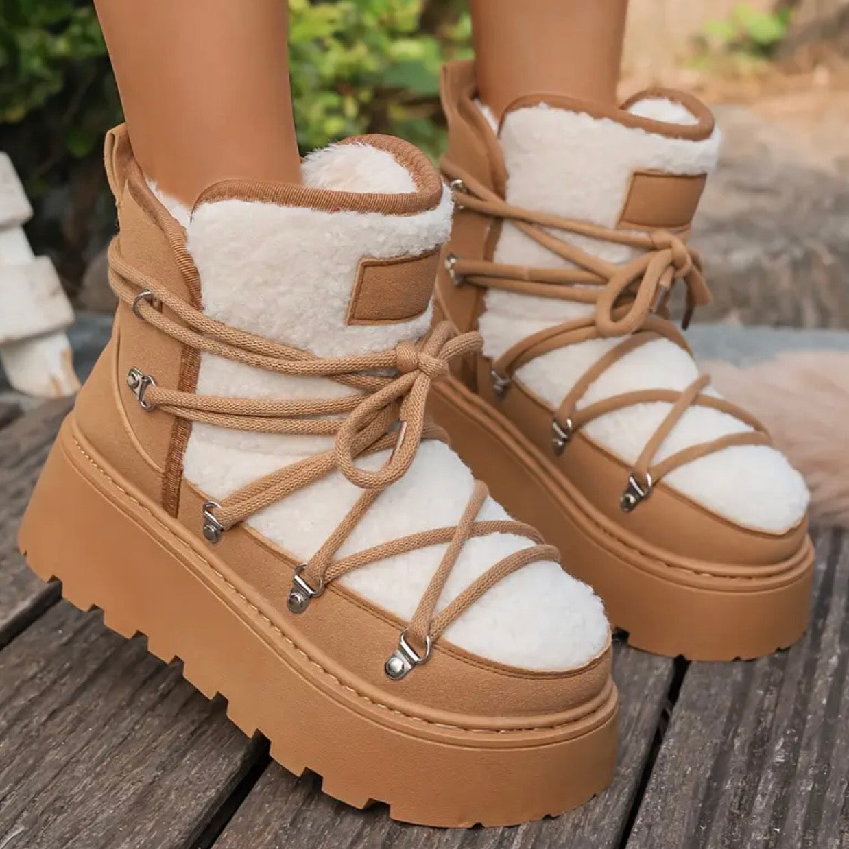 Dames vinterstøvler med forhøjet platform og polstret indersål