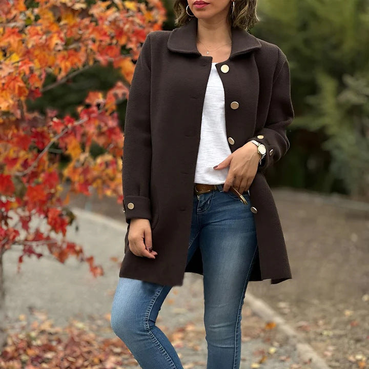 Cappotto Autunnale Oversize da Donna con Chiusura Frontale a Bottoni e Tasche Applicate