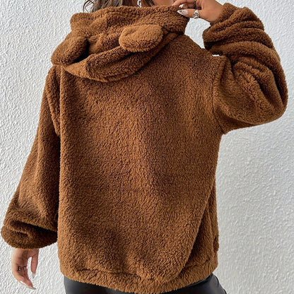 Giacca in pile marrone con cappuccio e orecchie, moda autunno inverno, abbigliamento casual donna, tessuto morbido e caldo, stile trendy.