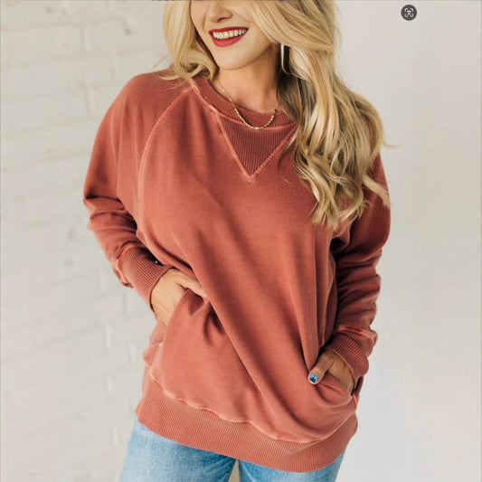 Maglione da Donna in Maglia a Coste con Tasche Laterali